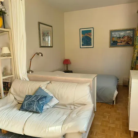 60 M Near Beaugrenelle Paris